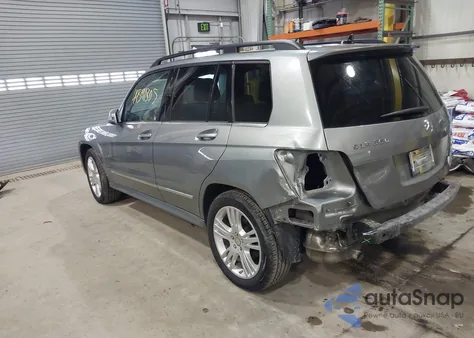 2015 Mercedes-Benz Glk 350 4Matic z USA, uszkodzony, nr VIN WDCGG8JB5FG345334